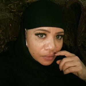 Meet your Posher, Amina